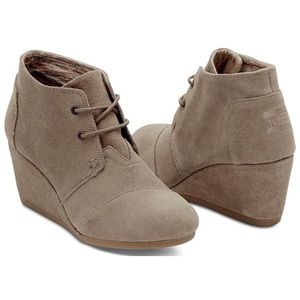 NWOT TOMS Desert Wedge Bootie Size 12